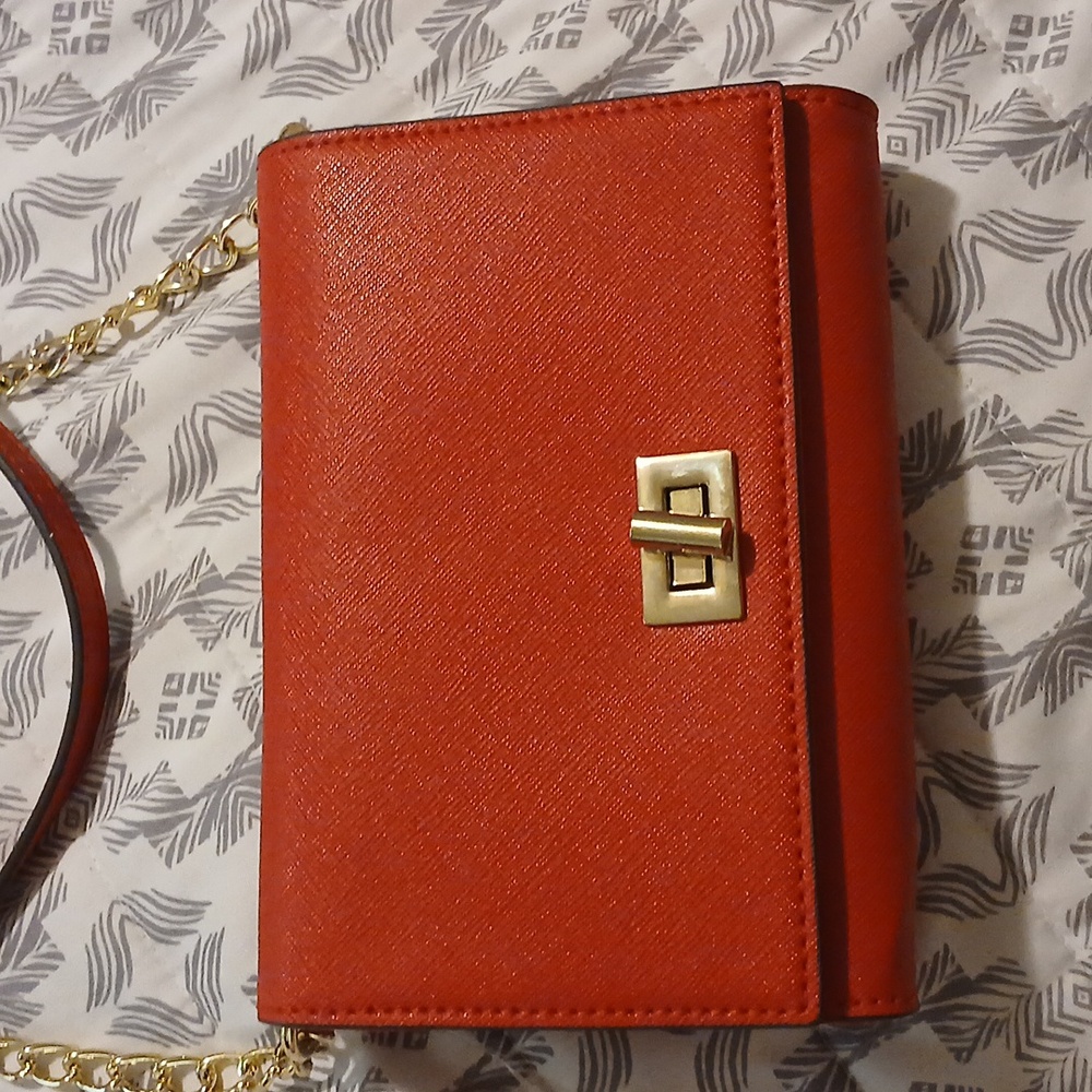 Crossbody - Picture 2 of 3